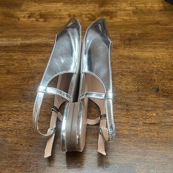 Lane Bryant size 10 W silver flats, women. - Picture 6 of 10